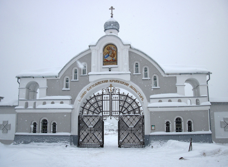Вход Крыпецкий монастырь, Псковская область