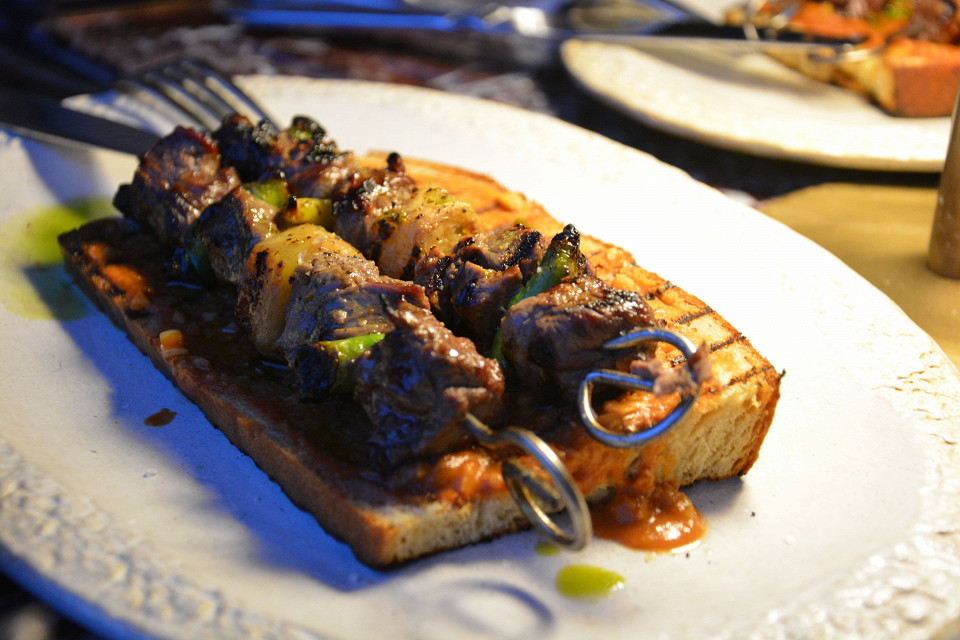 Турецкие закуски в ресторане Muutto в Стамбуле, еда 4