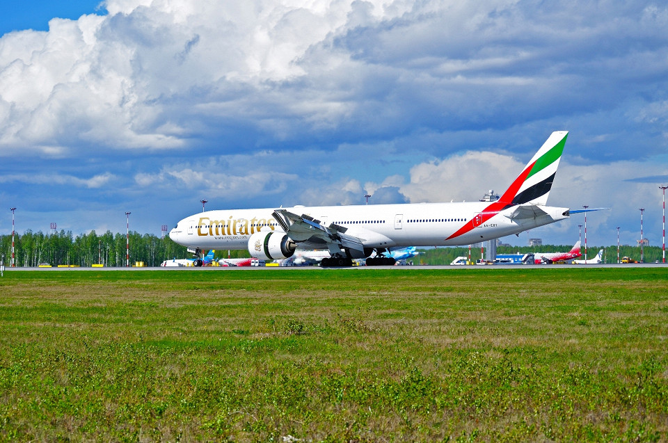 Лайнер Emirates в Санкт-Петербурге