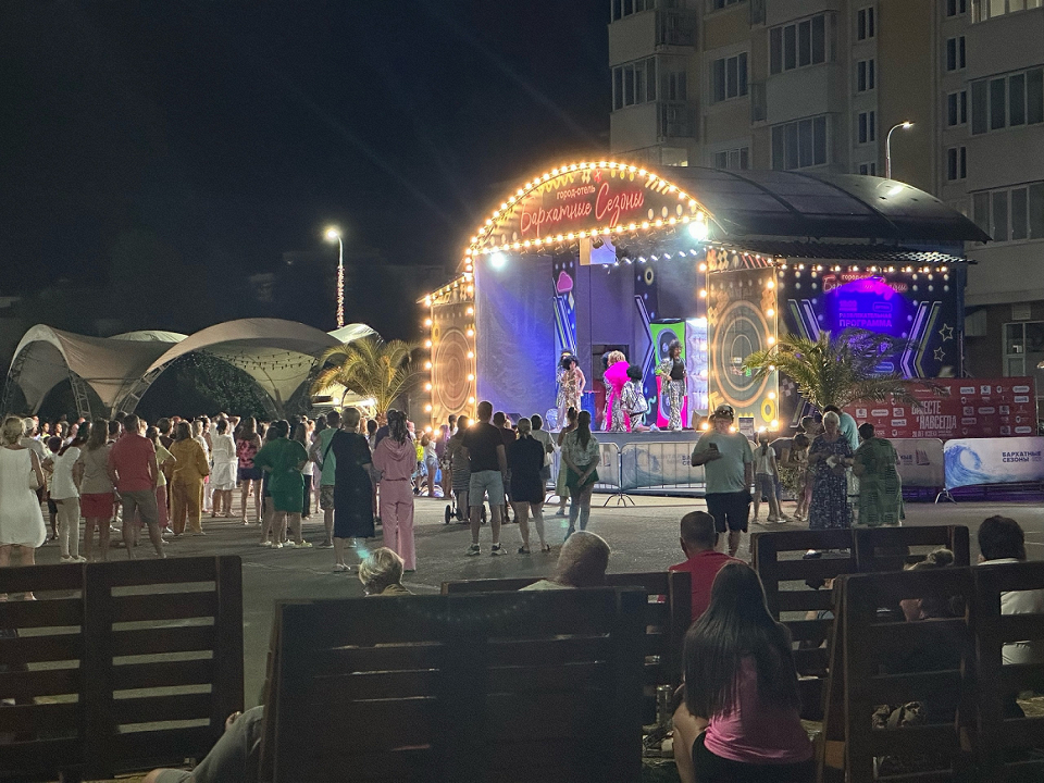 Студенты в Адлере, отзыв2