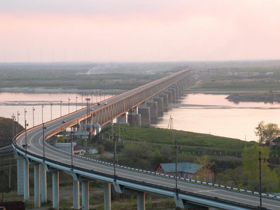 Амурский мост в Хабаровске