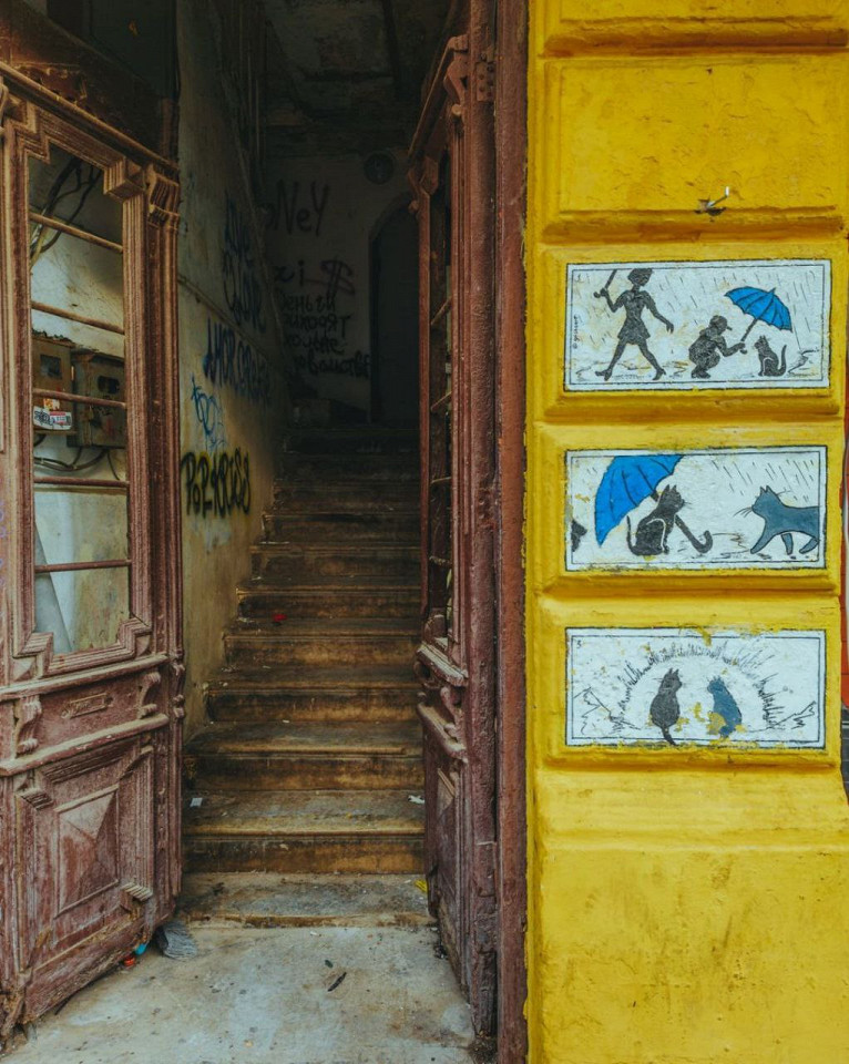 Подъезд в Батуми, Грузия