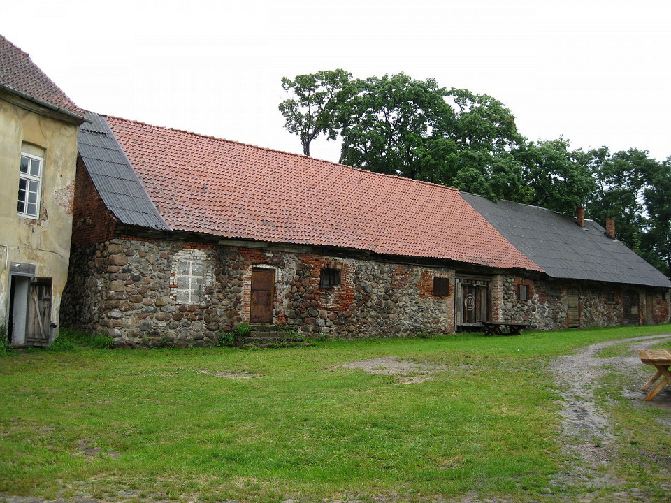Замок Инстербург, конюшня