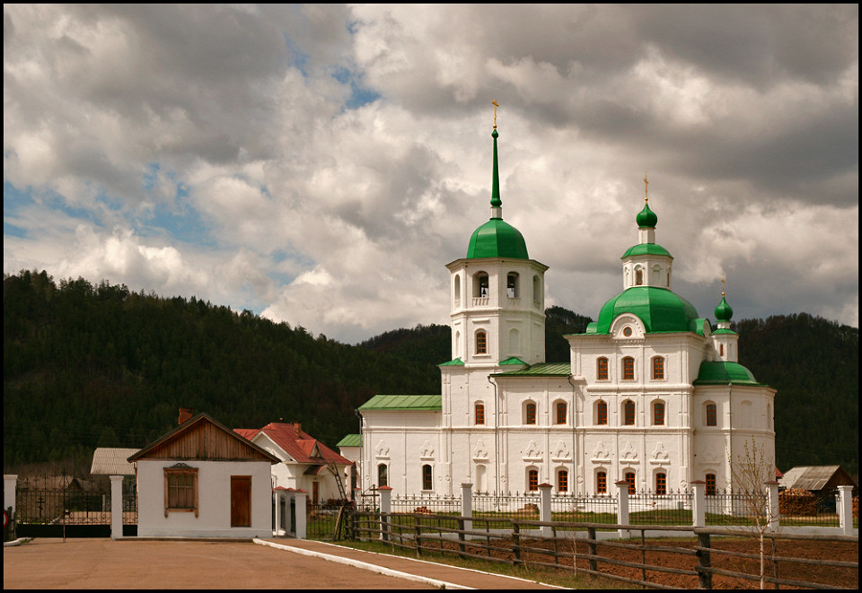 Сретенский женский монастырь
