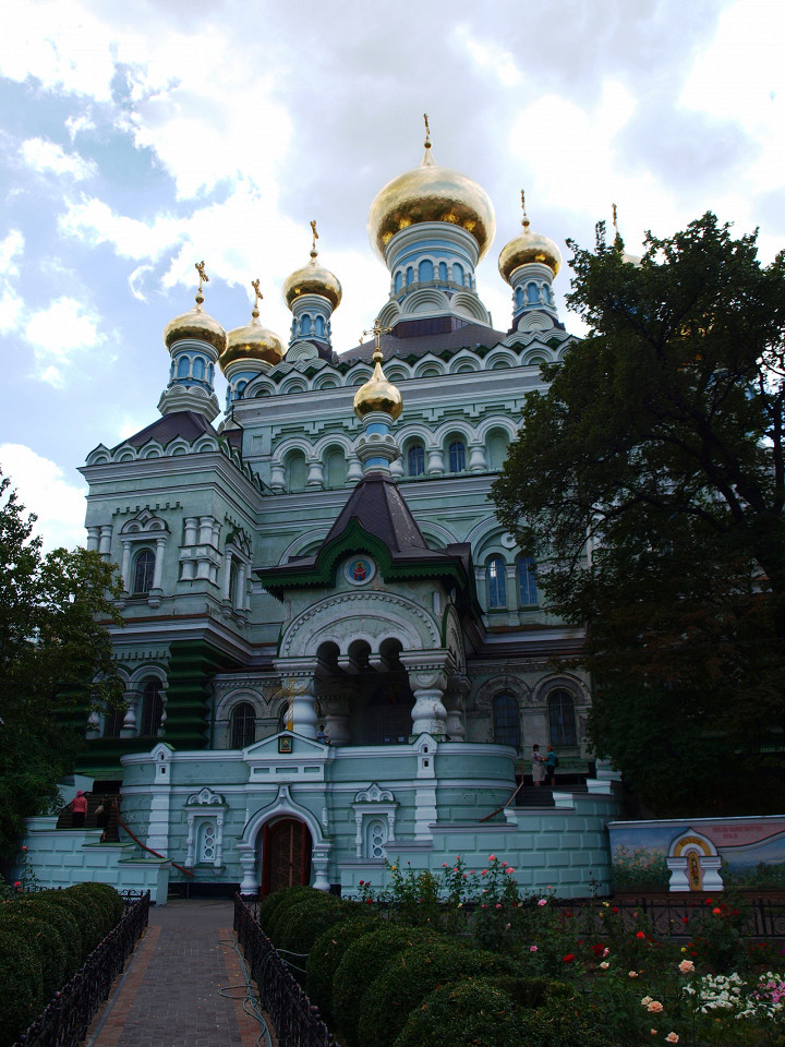 Фасад Никольского собора