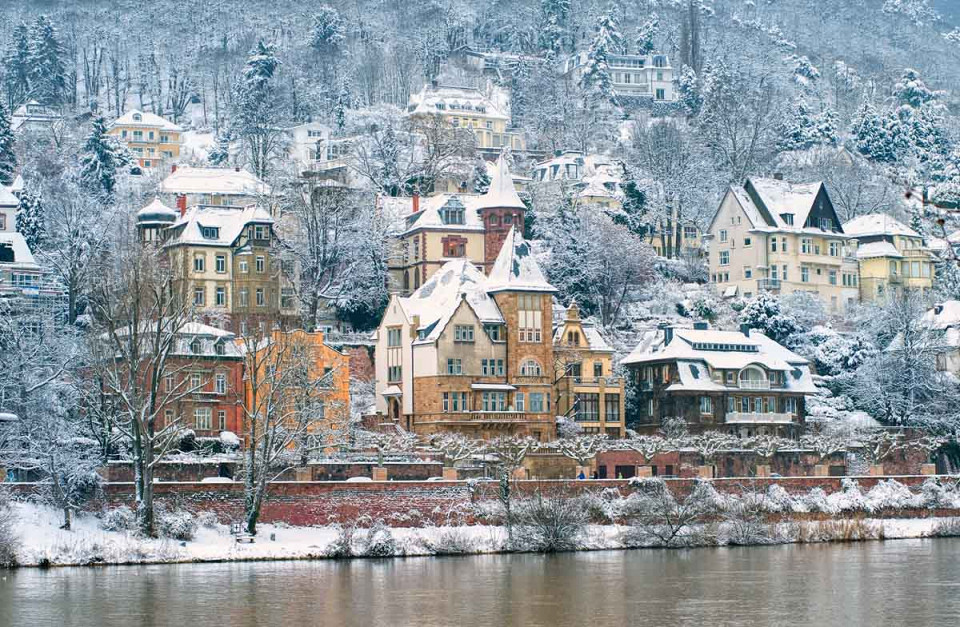 Особняки на берегах реки Неккар в Гейдельберге, Германия