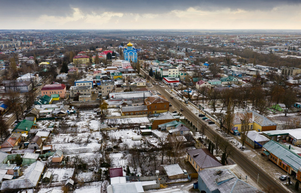 Вид с воздуха на российский город Данков в зимний день