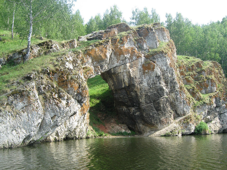 Каменные ворота на реке Исеть