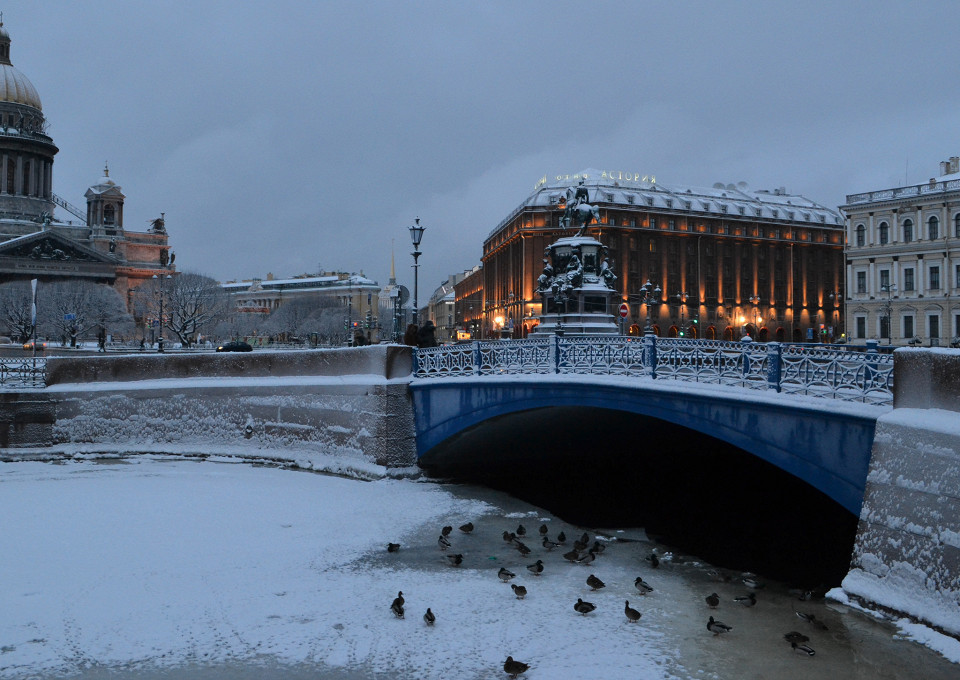 Санкт-Петербург, Синий мост в сумерках