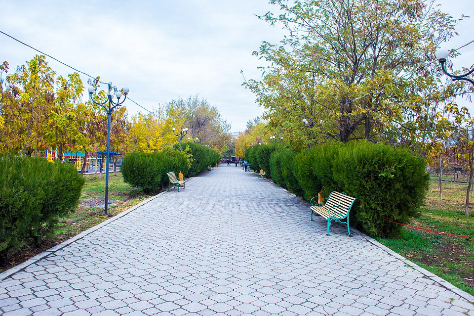 Аллея в Армавире, Армения