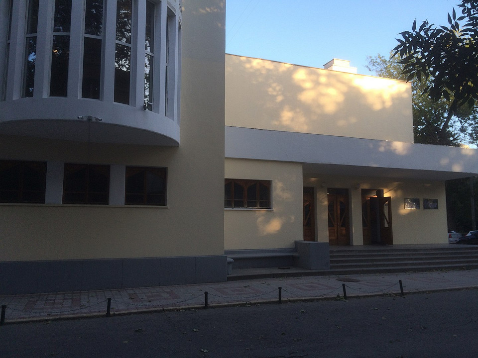 Крымскотатарский академический театр