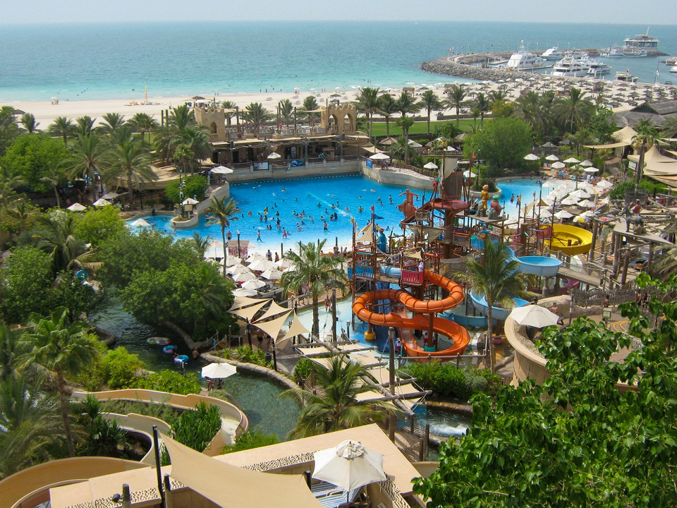 Вид на аквапарк Wild Wadi