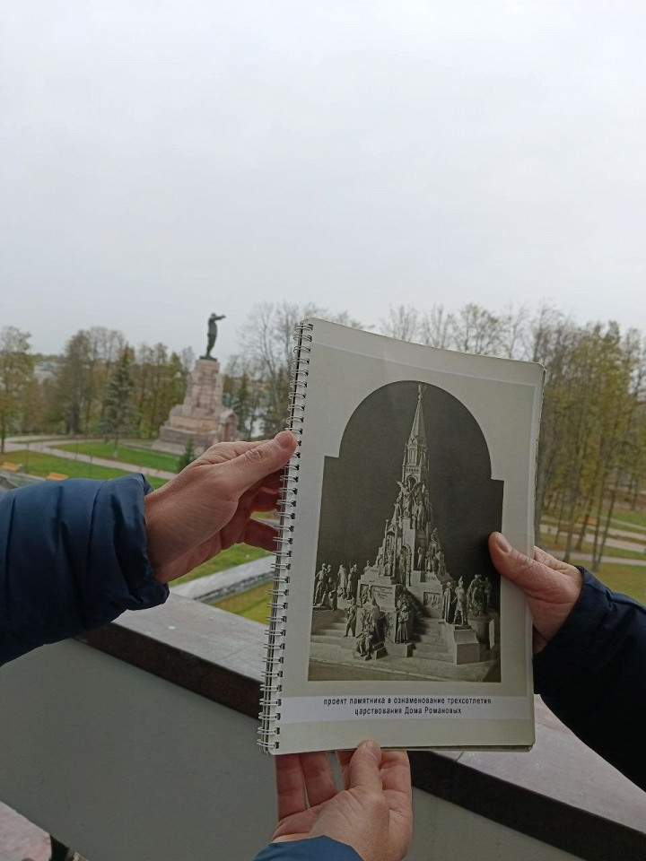 Необычный памятник Ленину в Костроме