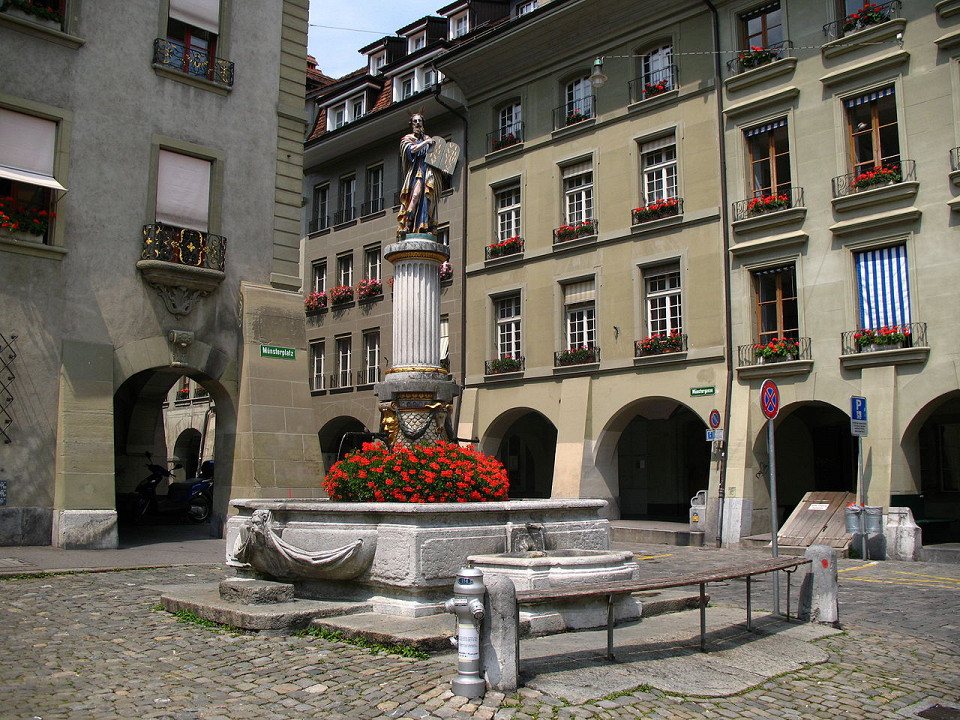 Старый город Берна, площадь