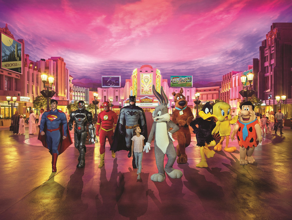 Парк развлечений Warner Bros. World, Warner Bros. Plaza