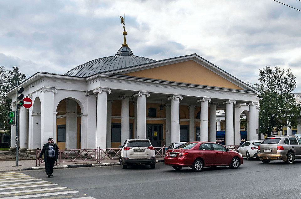 Ротонда торговых рядов в Ярославле