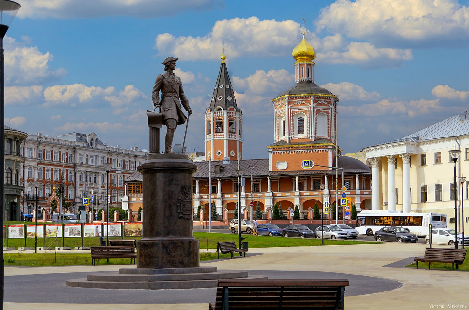 Памятник Петру I