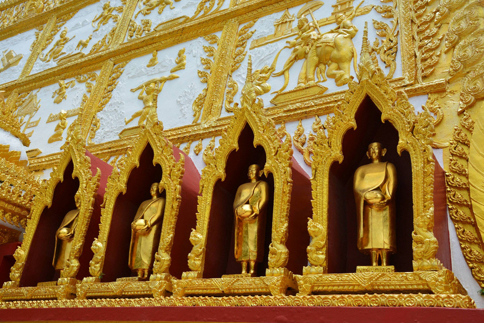 Храм Wat Phra That Nong Bua, Таиланд 1