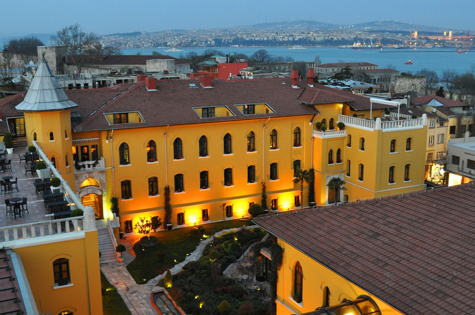 Отель-тюрьма, Four Seasons Sultanahmet, Стамбул, Турция