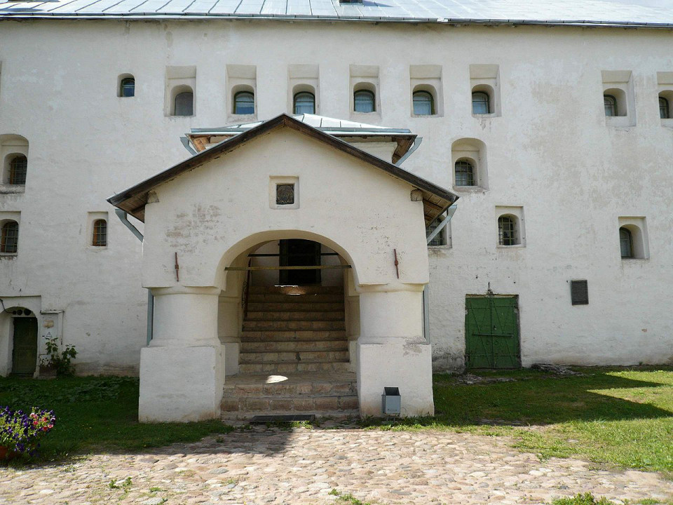Палаты Поганкиных, вход