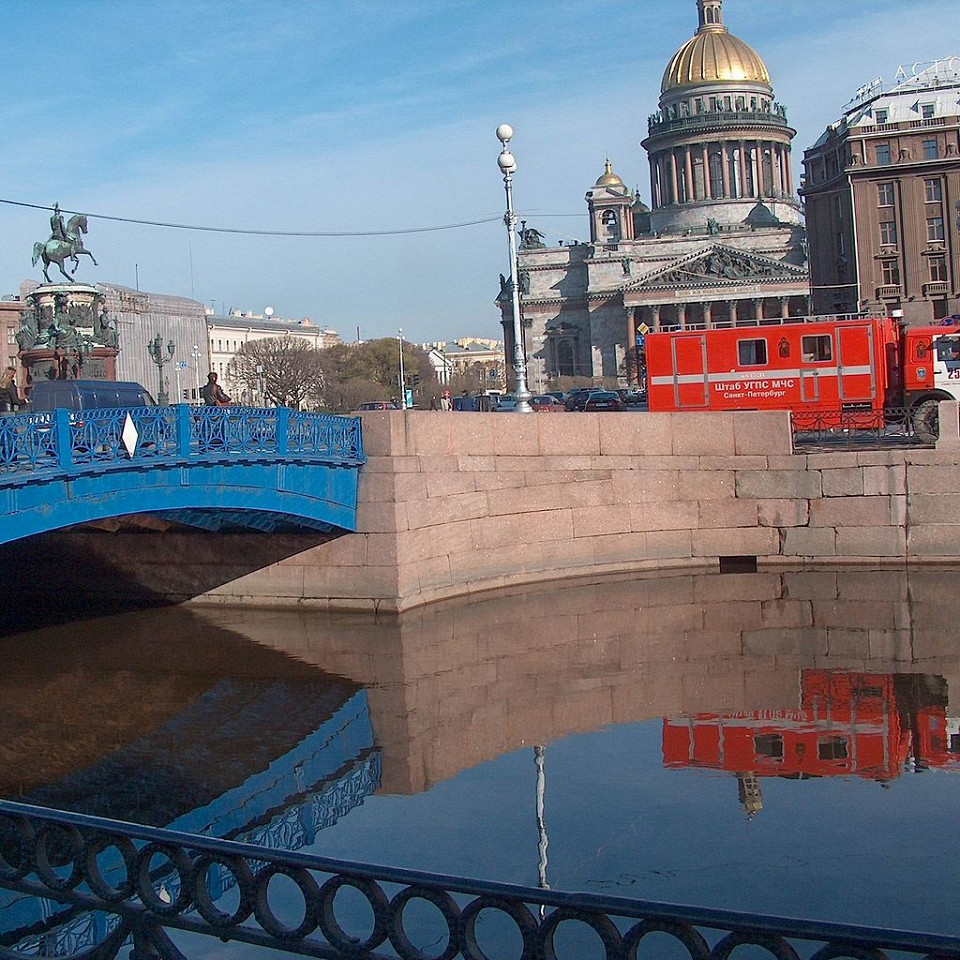 Санкт-Петербург, Синий мост через реку Мойку