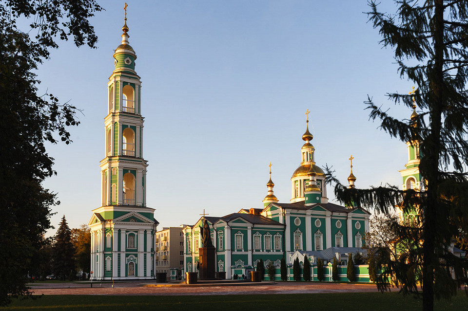 Тамбов, Спасо-Преображенский кафедральный собор осенним вечером