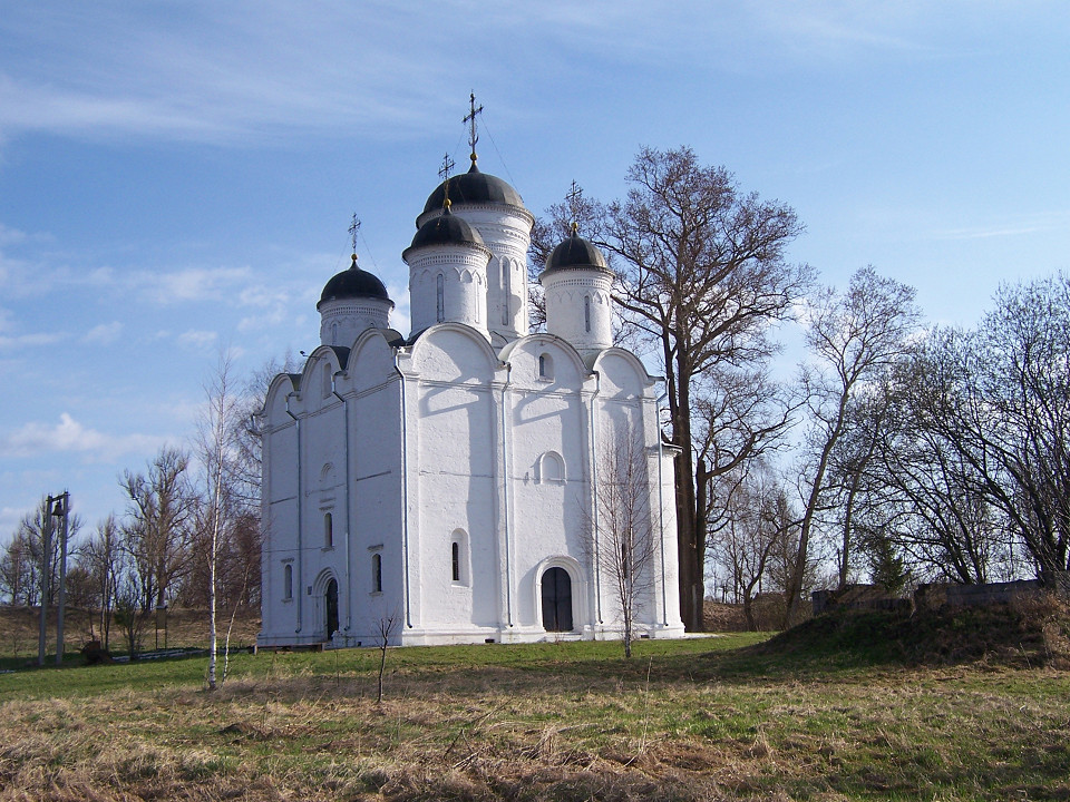Собор Архангела Михаила в Микулине