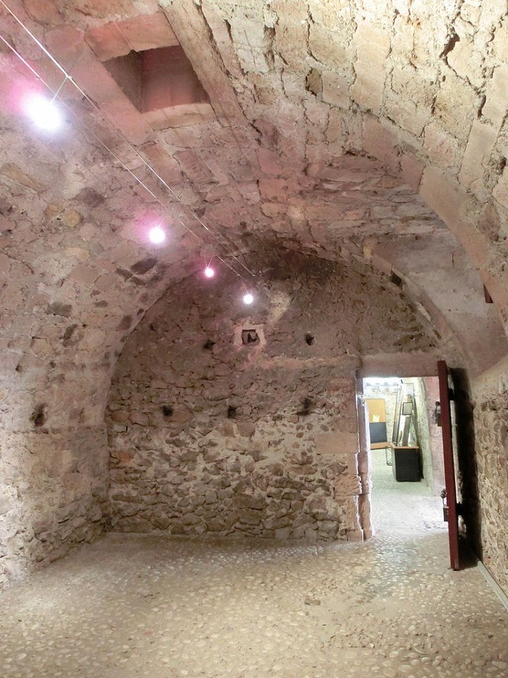 Камера Эдмона Дантеса в замке Иф