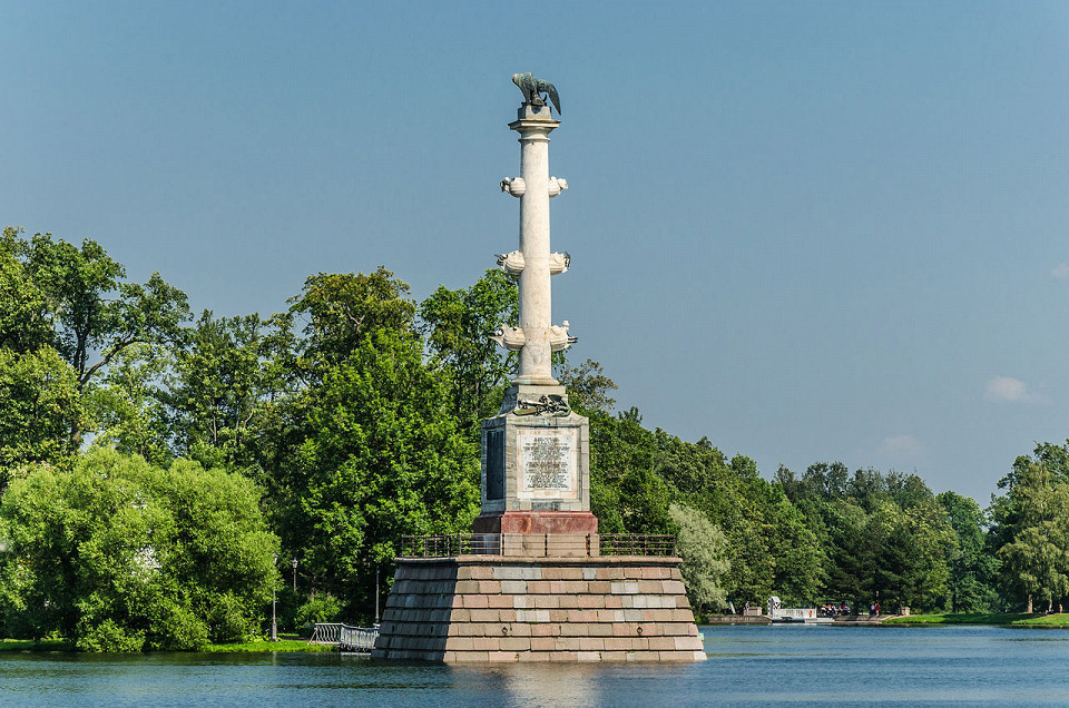 Екатерининский парк в Пушкине, Чесменская колонна