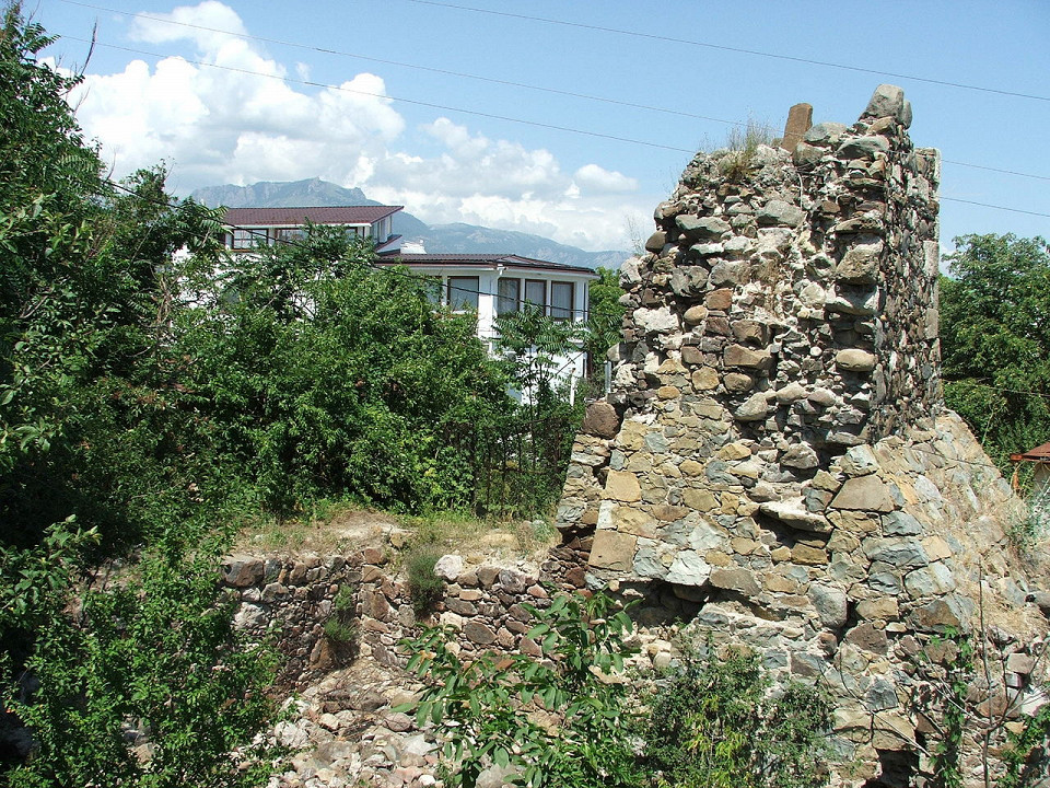 Крепость Алустон, Алушта