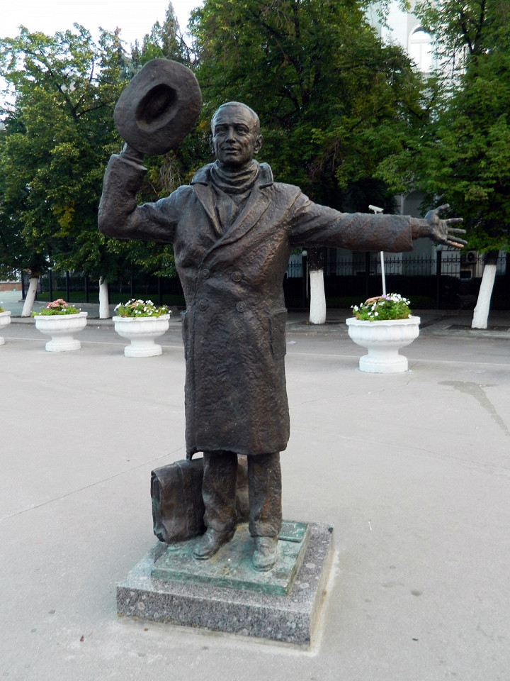 Памятник Юрию Деточкину