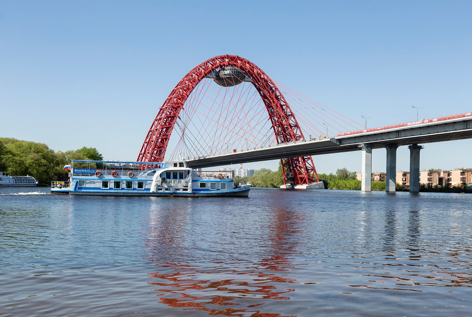 Живописный мост, Москва
