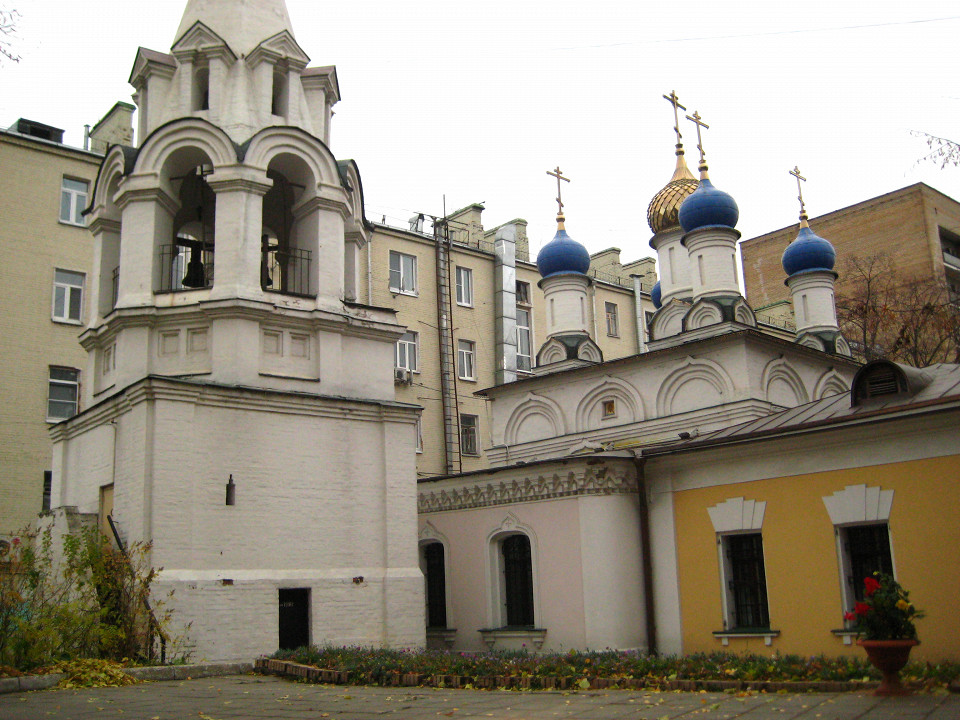 Двор храма преподобного Феодора Студита