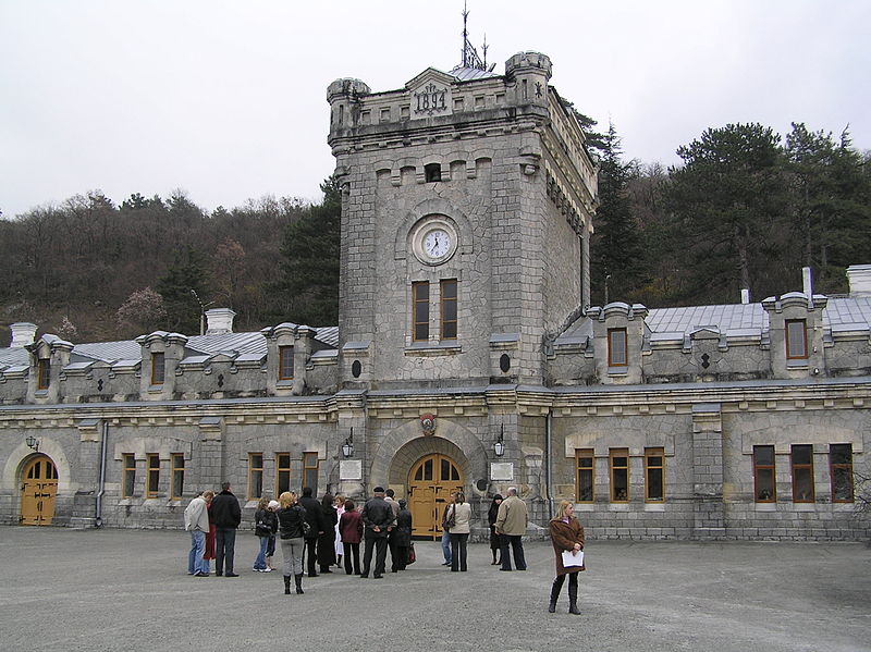 Башня главного винного погреба, Вина Массандры