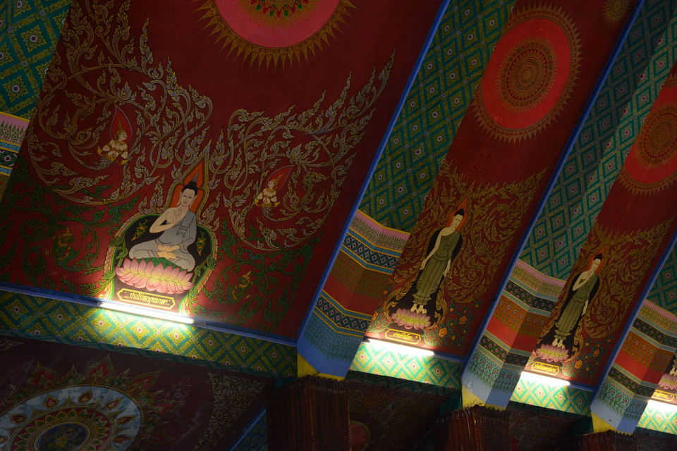Храм Wat Si Pradu в Убонратчатхани, Таиланд 2