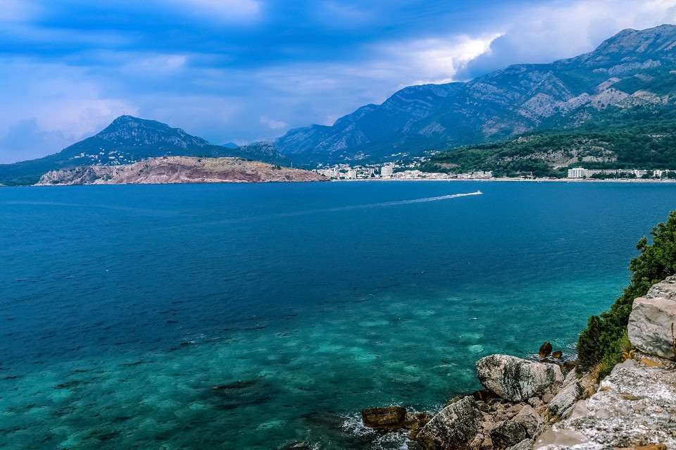Сутоморе, Черногория, побережье и пляж Адриатического моря