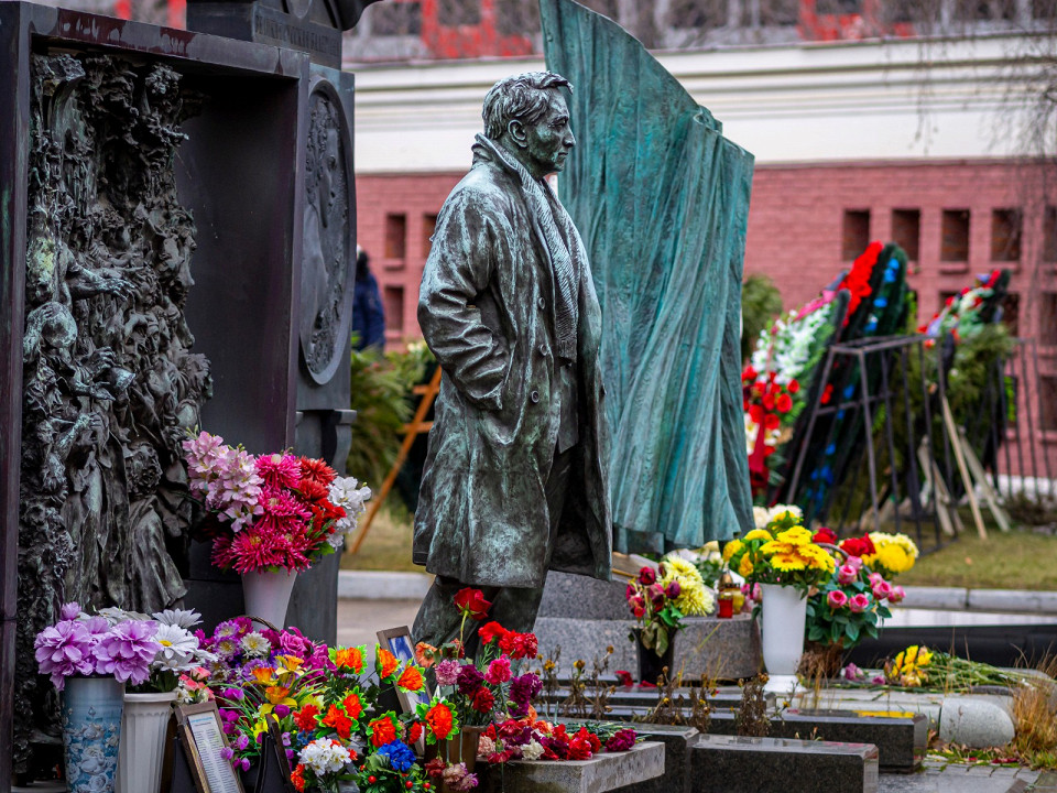Новодевичье кладбище в Москве 3