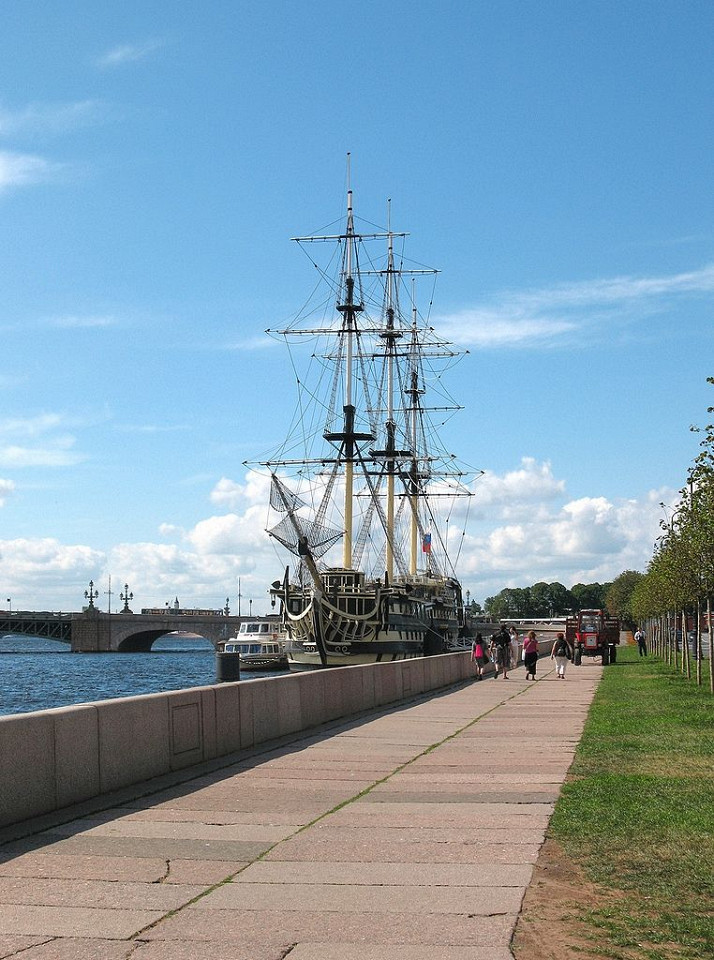 Санкт-Петербург, Петровская набережная