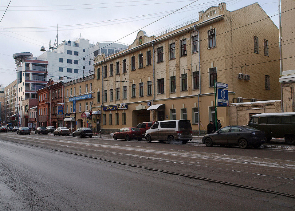 Московский театр Буфф, вход
