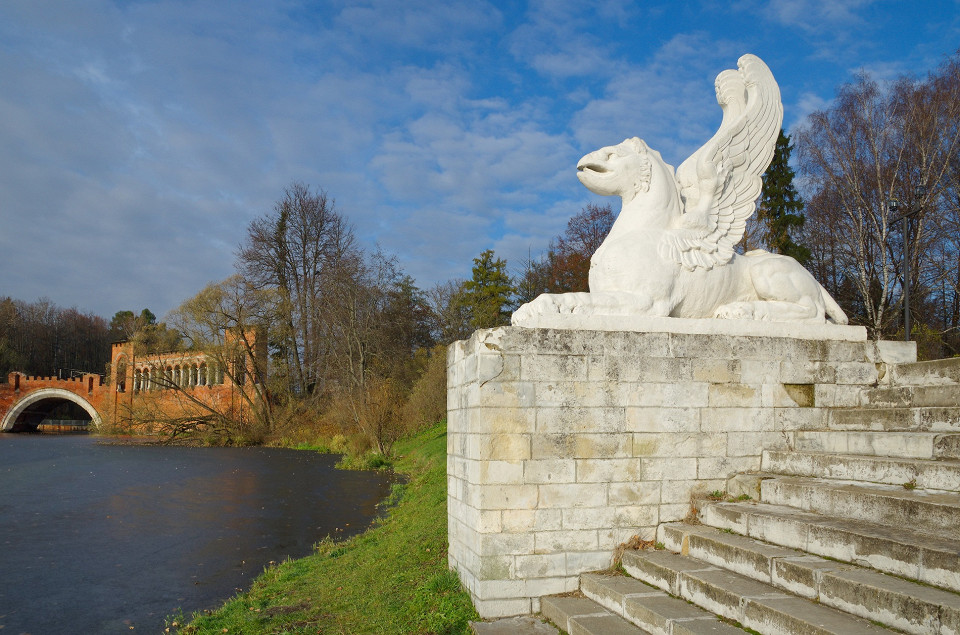 Скульптура грифона, Марфино