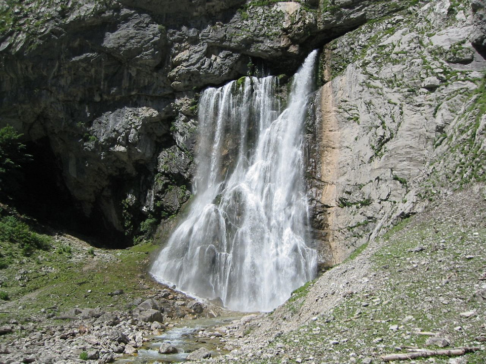 Гегский водопад, Абхазия