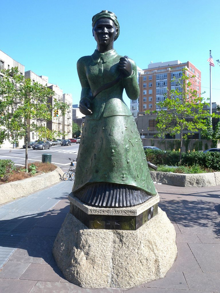 Гарлем, памятник Гарриет Табмен