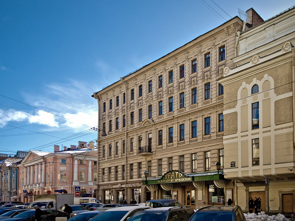 Итальянская улица в Санкт-Петербурге, Театр Комиссаржевской