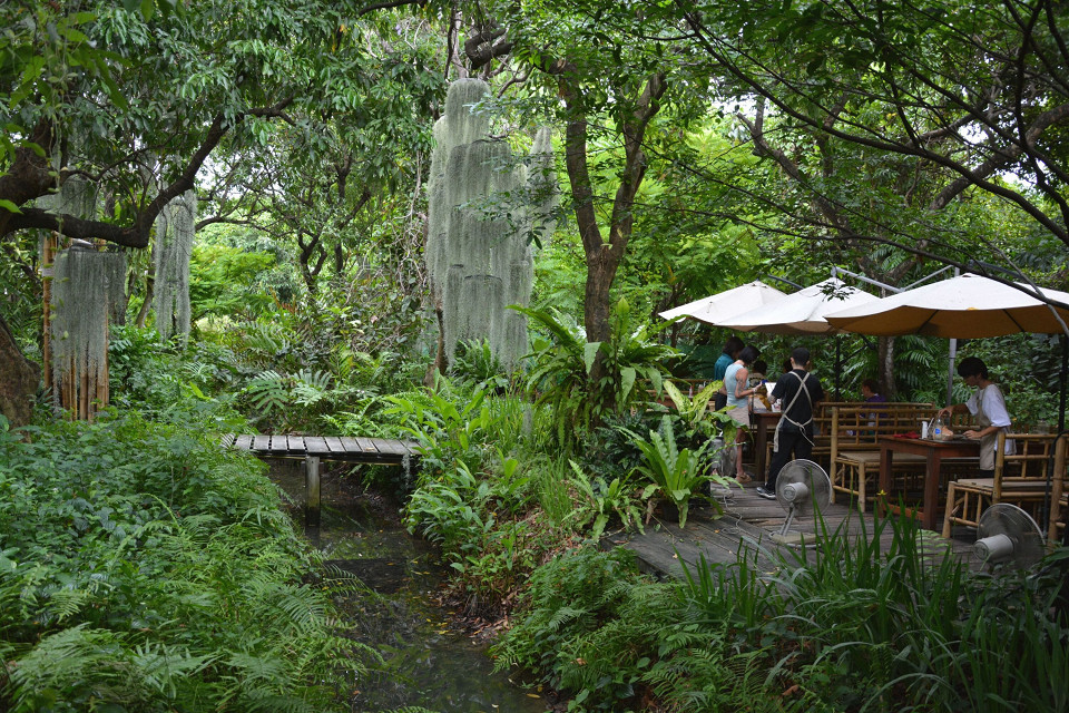Poomjai Garden, сад личи в Бангкоке