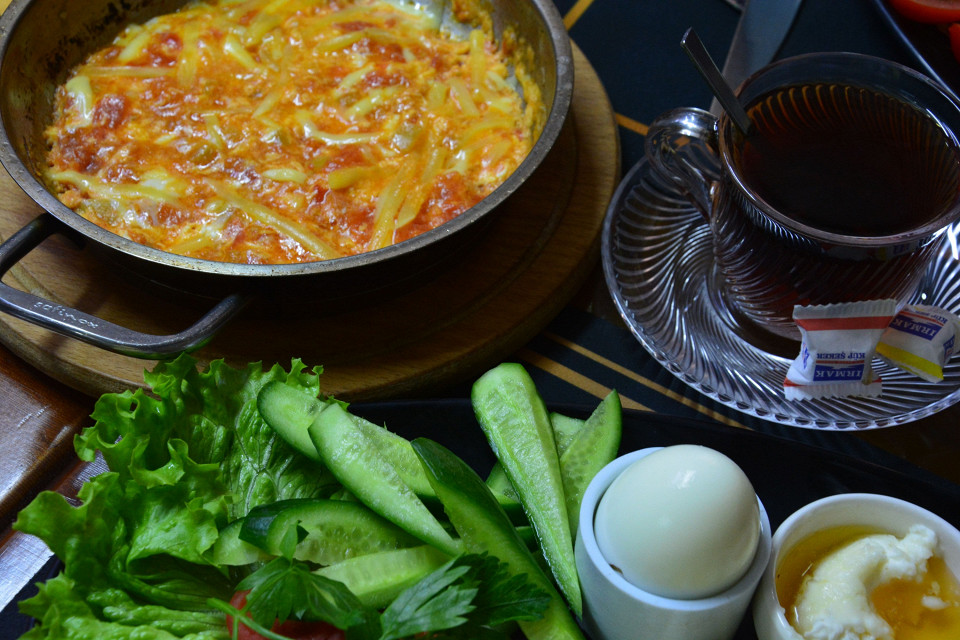 Турецкий завтрак в Стамбуле, ресторан Balat Kahvalti Evi