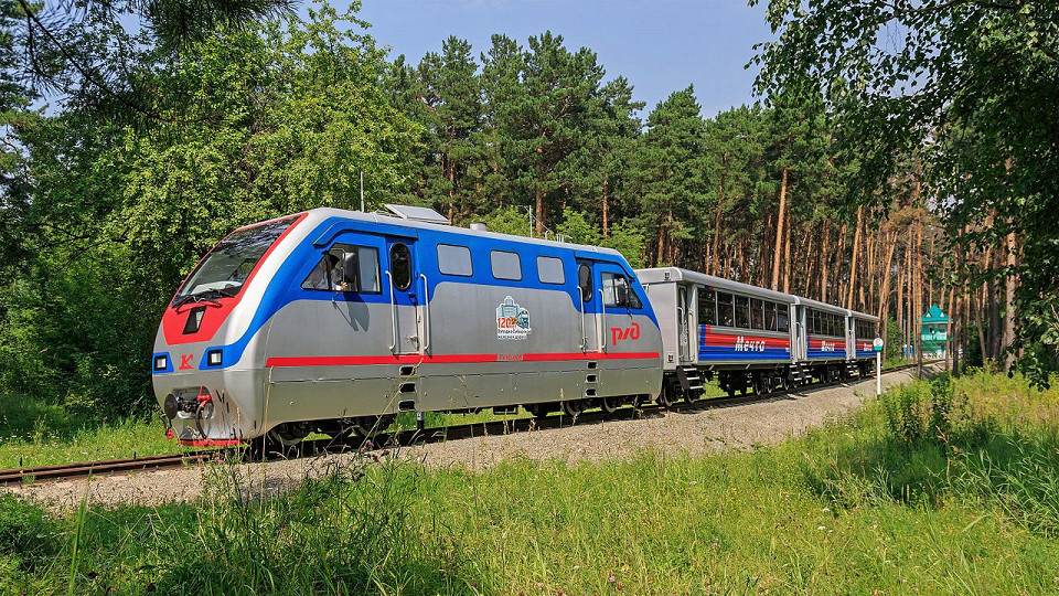 Детская железная дорога в Новосибирске, состав с тепловозом ТУ-10