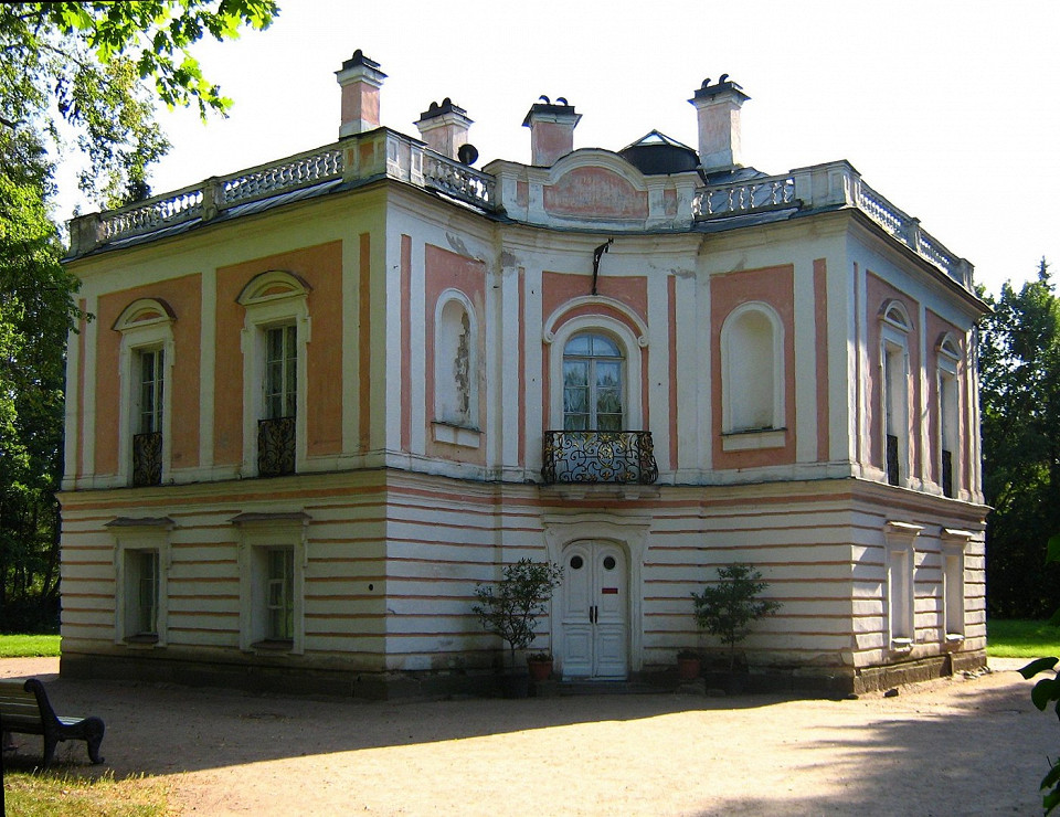 Дворец Петра III в Ораниенбауме