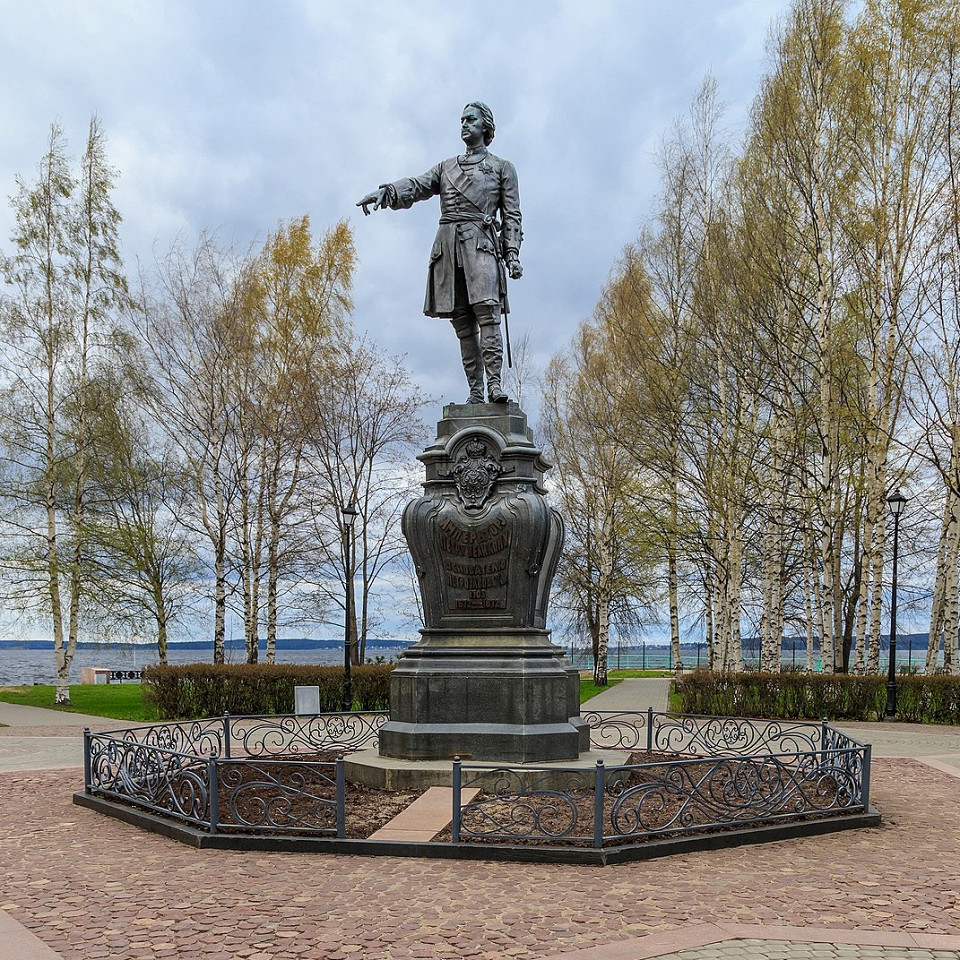 Памятник Петру I. Петрозаводск