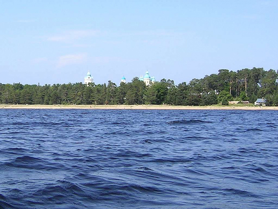 Коневец, вид на Коневский монастырь