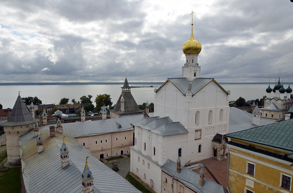 Церковь Спаса на Сенях